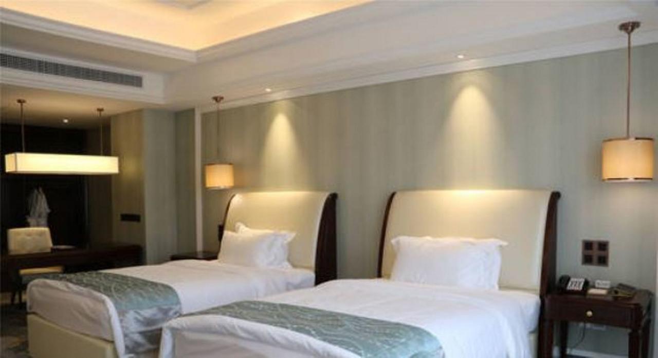 Chishui  Jinqian Jiahua International Hotel מראה חיצוני תמונה