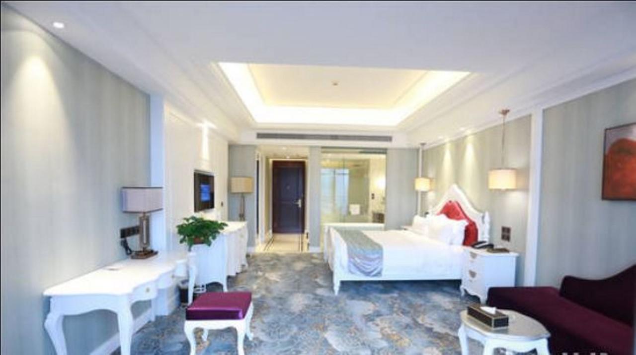 Chishui  Jinqian Jiahua International Hotel מראה חיצוני תמונה