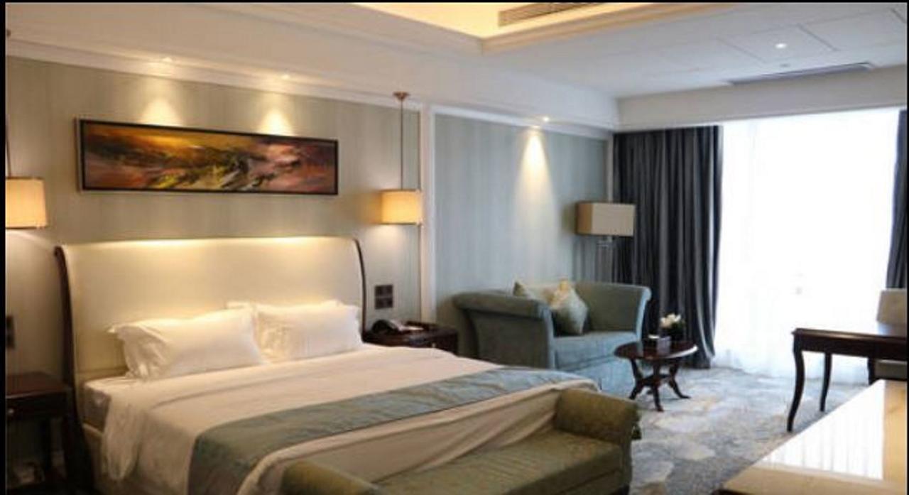 Chishui  Jinqian Jiahua International Hotel מראה חיצוני תמונה