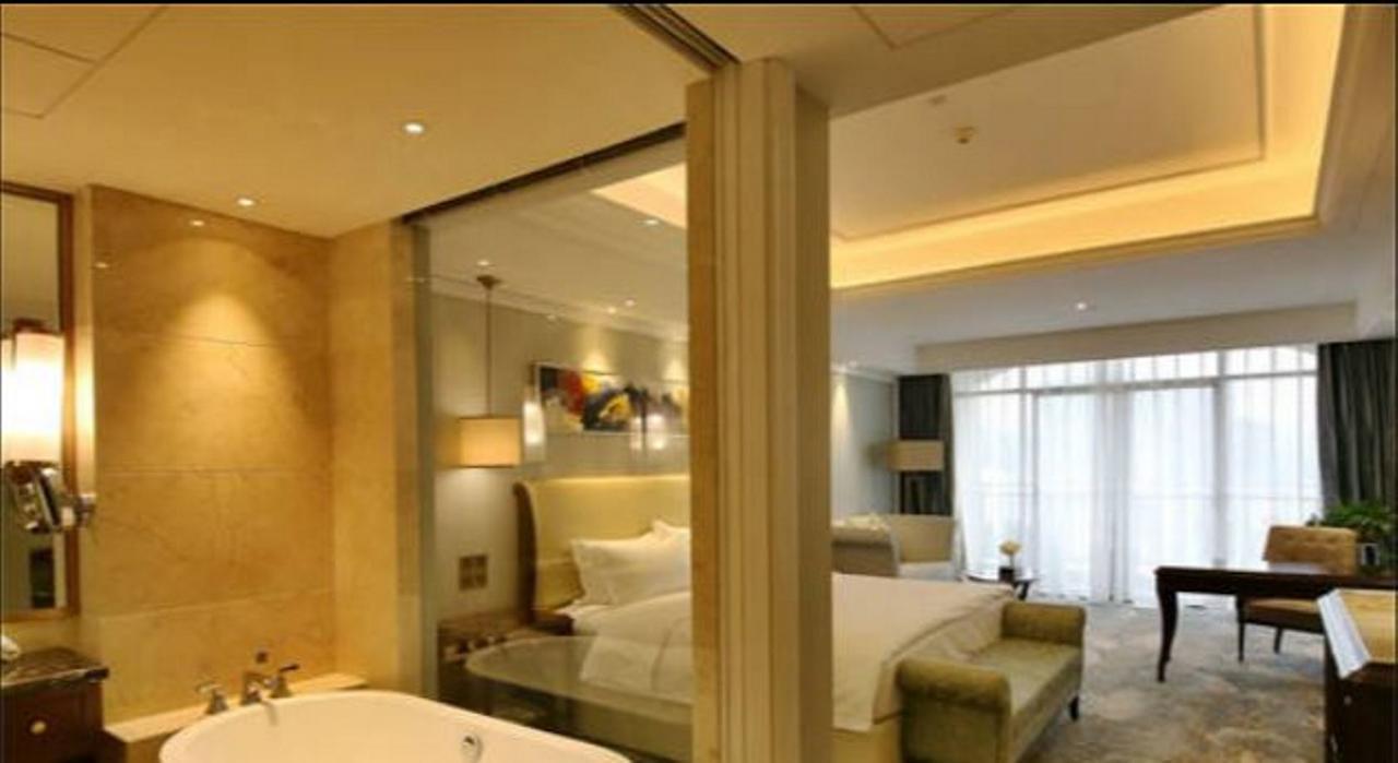 Chishui  Jinqian Jiahua International Hotel מראה חיצוני תמונה