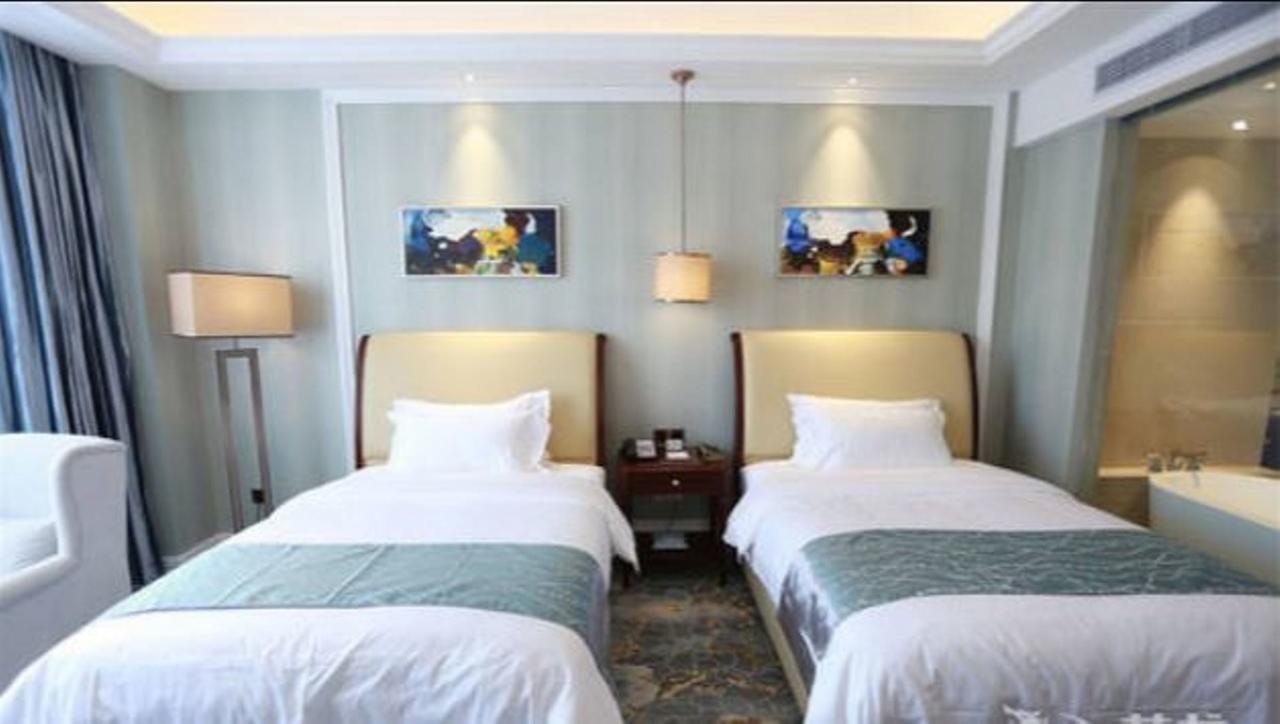 Chishui  Jinqian Jiahua International Hotel מראה חיצוני תמונה