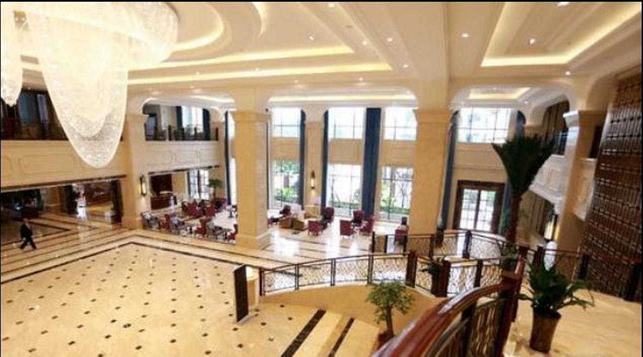Chishui  Jinqian Jiahua International Hotel מראה חיצוני תמונה