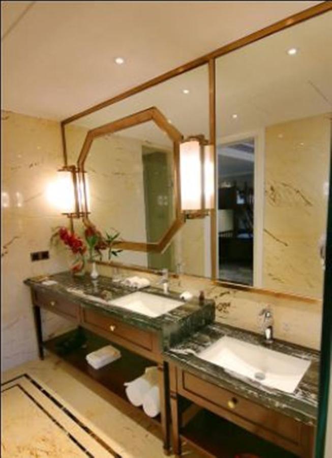 Chishui  Jinqian Jiahua International Hotel מראה חיצוני תמונה